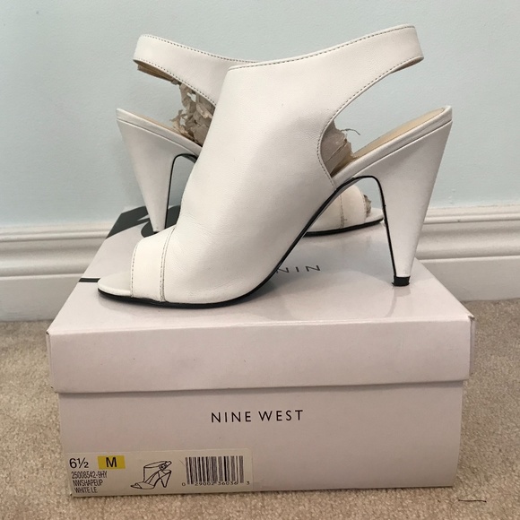 Nine West White Shape Up Bootie Heels, 6.5M - Picture 1 of 7
